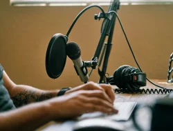 Cara Cerdas Menghasilkan Uang dari Podcast dan Membangun Bisnis Sukses