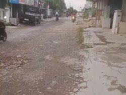 Jalan Airan 1 Desa Way Huwi Tak Kunjung Bagus Sejak 2017